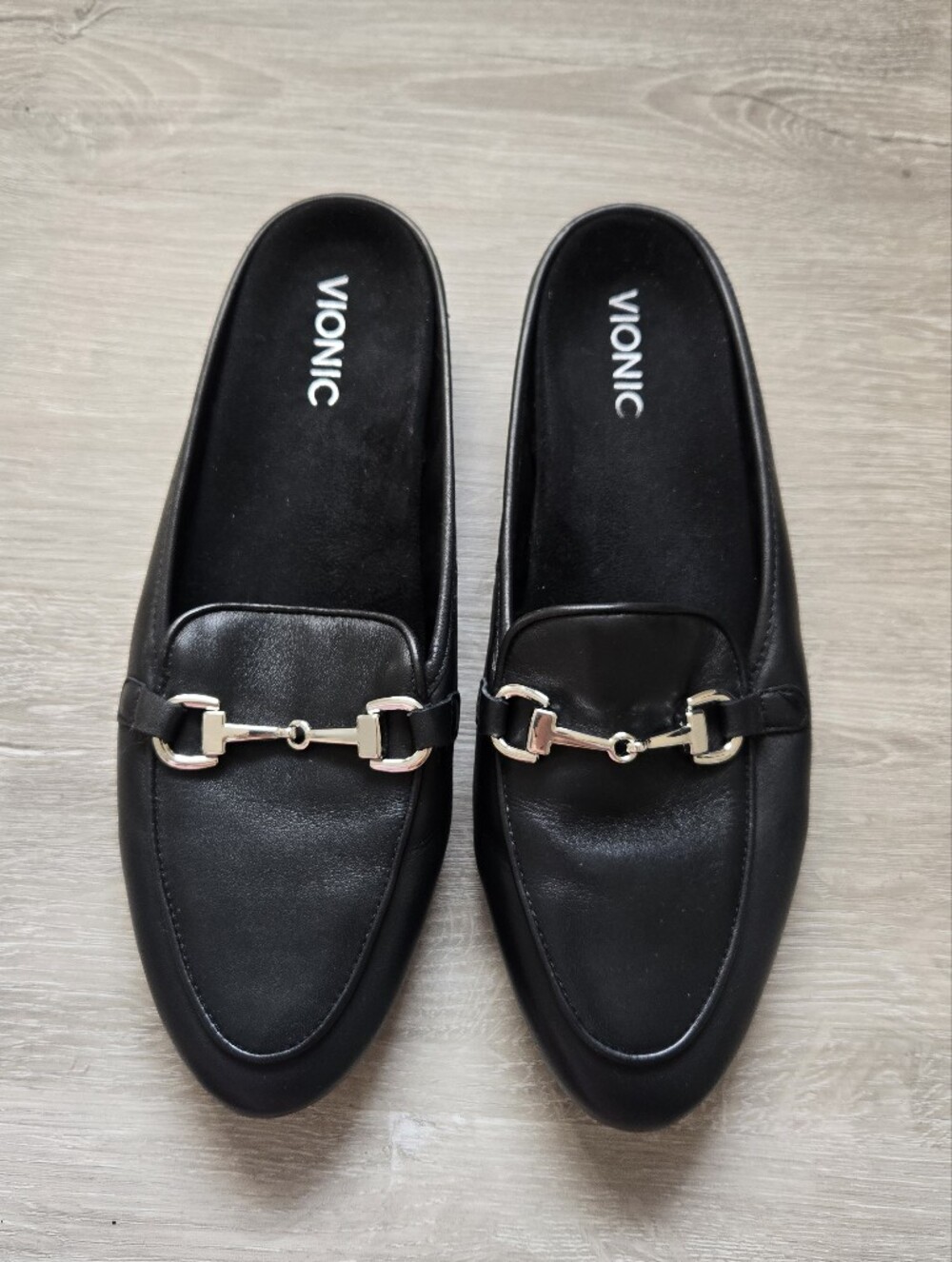Vionic Women’s Adeline Black Leather Slip-On Loafers SZ 10 - Picture 2 of 6